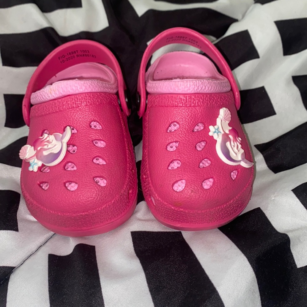 Pink crocs